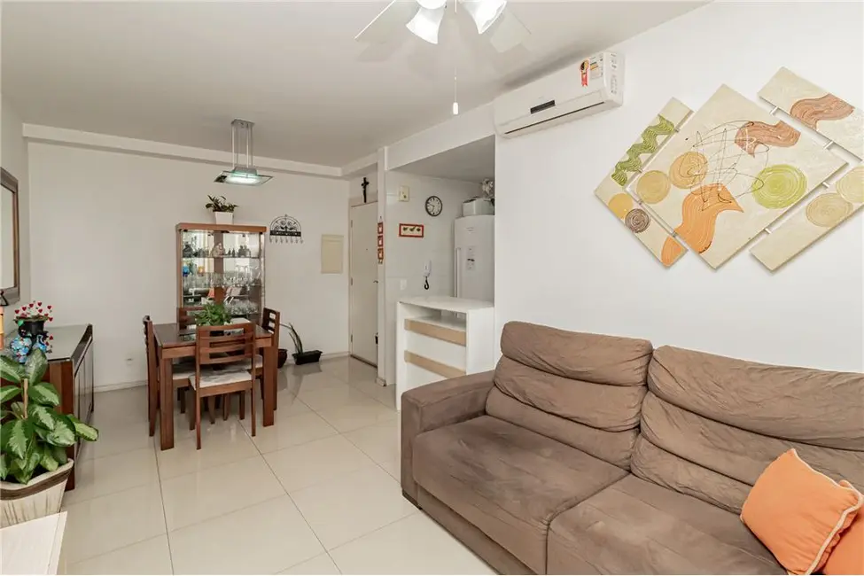 Foto 6 de Apartamento com 3 quartos à venda, 75m2 em Vila Ipiranga, Porto Alegre - RS