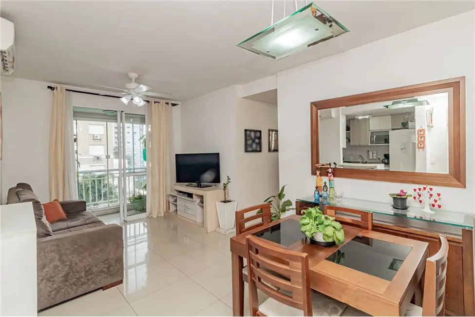 Foto 2 de Apartamento com 3 quartos à venda, 75m2 em Vila Ipiranga, Porto Alegre - RS