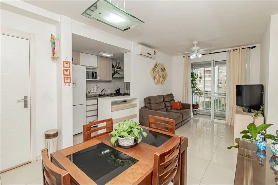 Foto 3 de Apartamento com 3 quartos à venda, 75m2 em Vila Ipiranga, Porto Alegre - RS