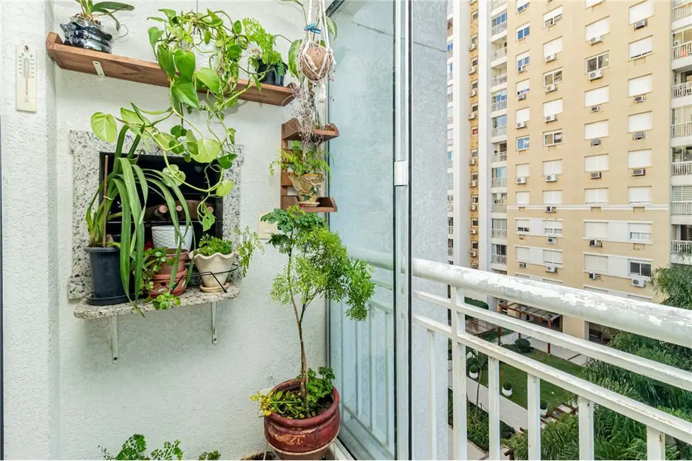 Foto 8 de Apartamento com 3 quartos à venda, 75m2 em Vila Ipiranga, Porto Alegre - RS