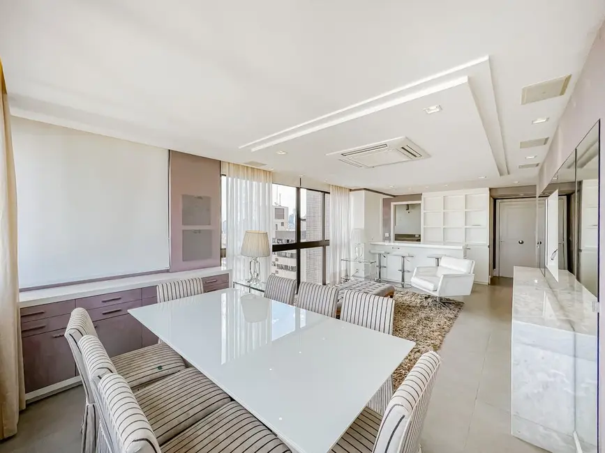 Apartamento com 3 quartos à venda, 120m2 em Petrópolis, Porto Alegre - RS - imagem 4 Foto 4 de Apartamento com 3 quartos à venda, 120m2 em Petrópolis, Porto Alegre - RS