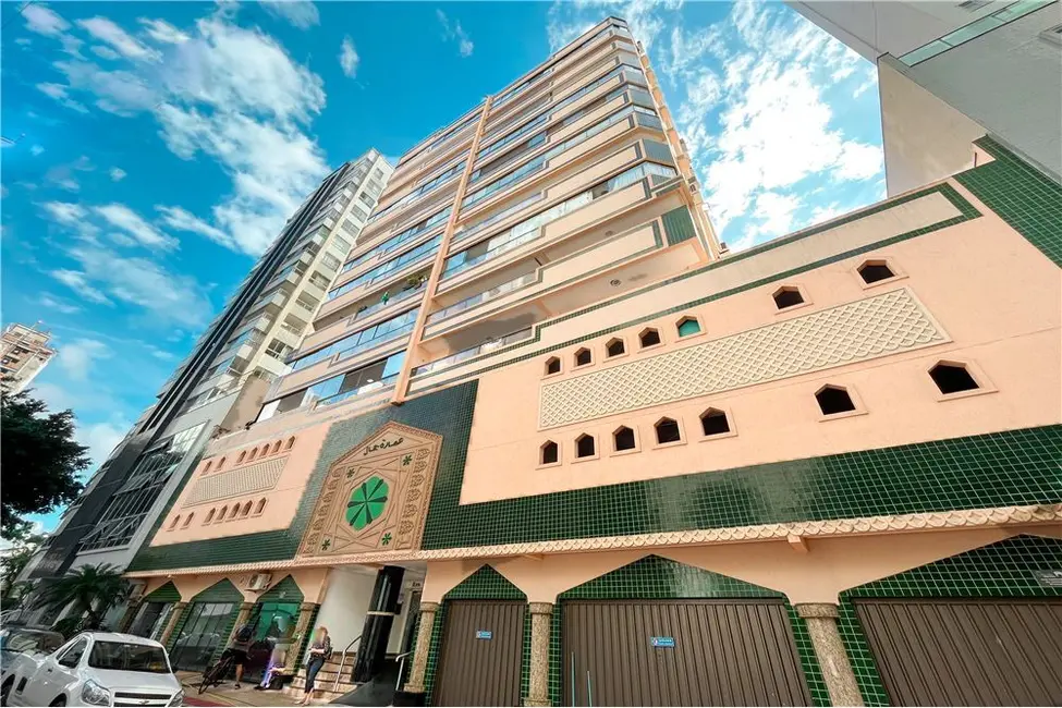 Foto 2 de Apartamento com 2 quartos à venda, 87m2 em Pioneiros, Balneario Camboriu - SC