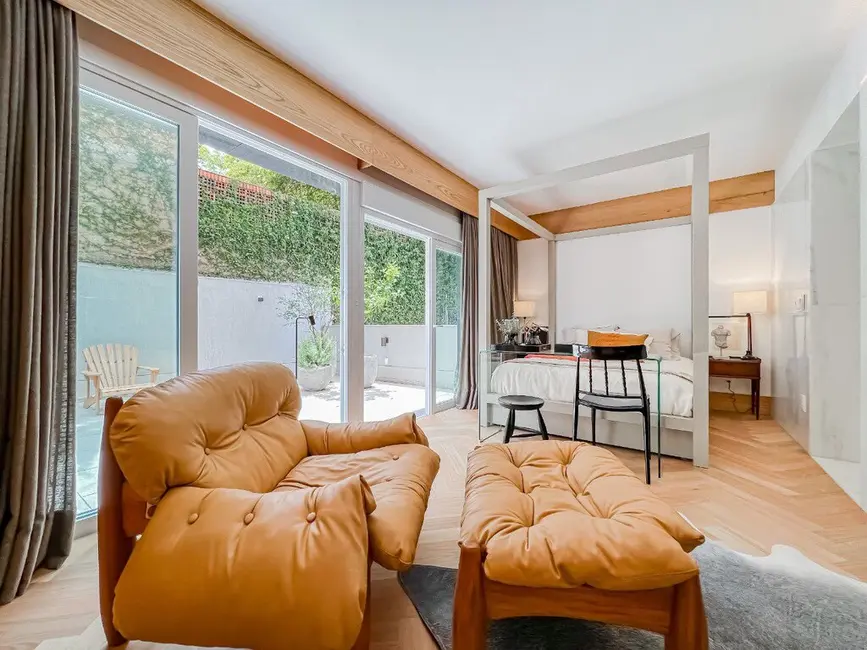 Foto 4 de Apartamento com 1 quarto à venda, 84m2 em Três Figueiras, Porto Alegre - RS