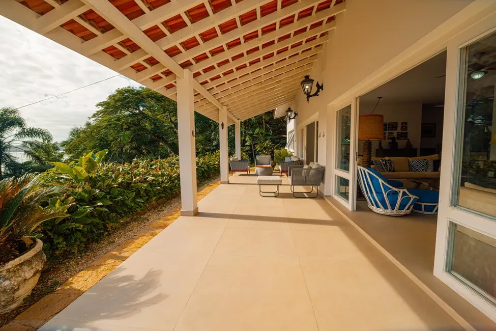 Apartamento com 5 quartos à venda, 353m2 em Ubatuba - SP - imagem 7 Foto 7 de Apartamento com 5 quartos à venda, 353m2 em Ubatuba - SP