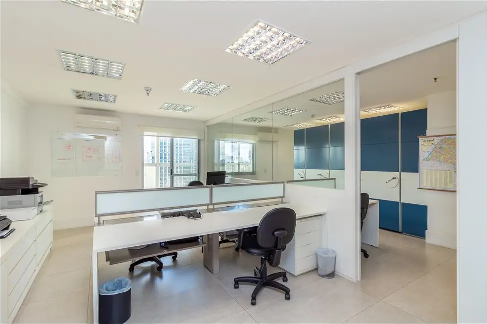 Sala Comercial à venda, 104m2 em Real Parque, São Paulo - SP - imagem 1 Foto 1 de Sala Comercial à venda, 104m2 em Real Parque, São Paulo - SP