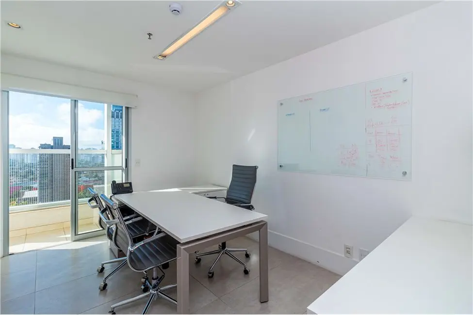 Sala Comercial à venda, 104m2 em Real Parque, São Paulo - SP - imagem 5 Foto 5 de Sala Comercial à venda, 104m2 em Real Parque, São Paulo - SP