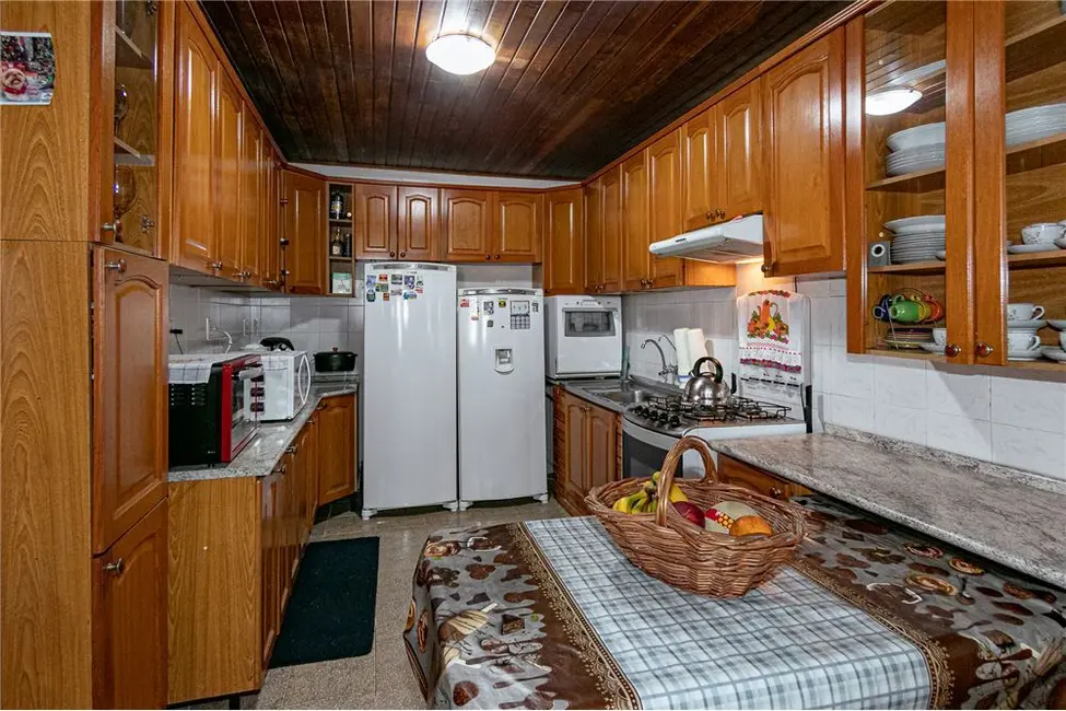 Casa com 4 quartos à venda, 279m2 em Jardim Sabará, Porto Alegre - RS - imagem 6 Foto 6 de Casa com 4 quartos à venda, 279m2 em Jardim Sabará, Porto Alegre - RS