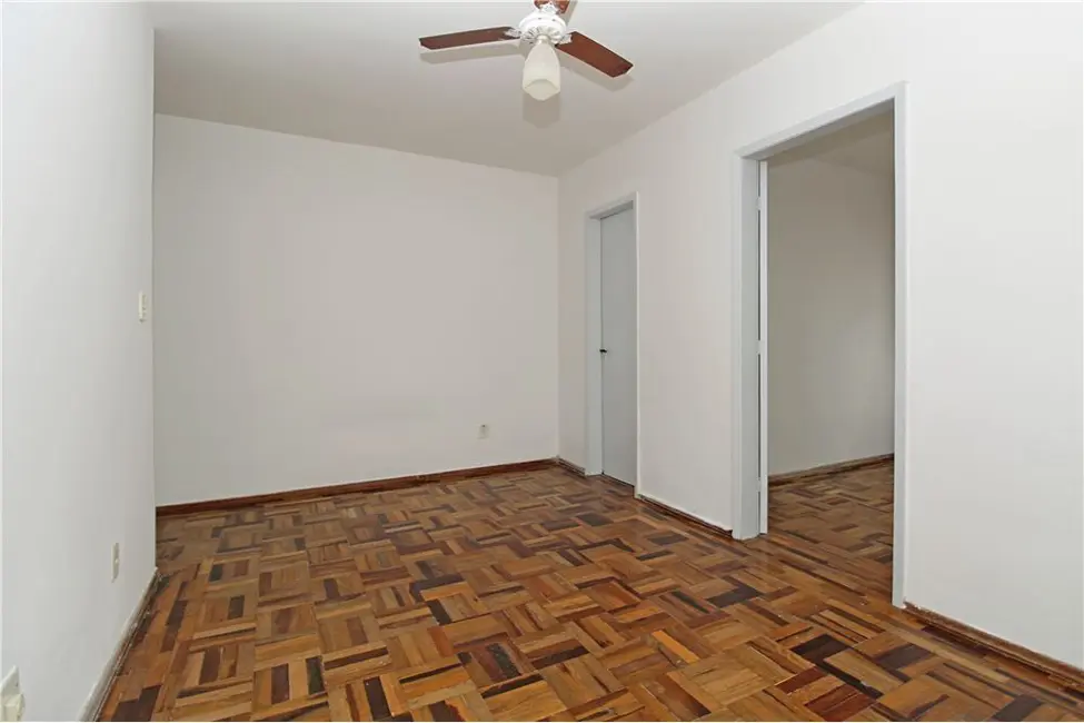 Apartamento com 1 quarto à venda, 43m2 em Vila Ipiranga, Porto Alegre - RS - imagem 6 Foto 6 de Apartamento com 1 quarto à venda, 43m2 em Vila Ipiranga, Porto Alegre - RS