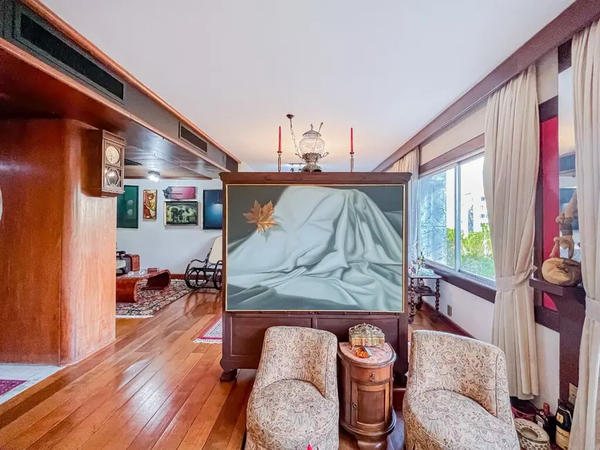 Cobertura com 3 quartos à venda, 323m2 em Moinhos de Vento, Porto Alegre - RS - imagem 3 Foto 3 de Cobertura com 3 quartos à venda, 323m2 em Moinhos de Vento, Porto Alegre - RS