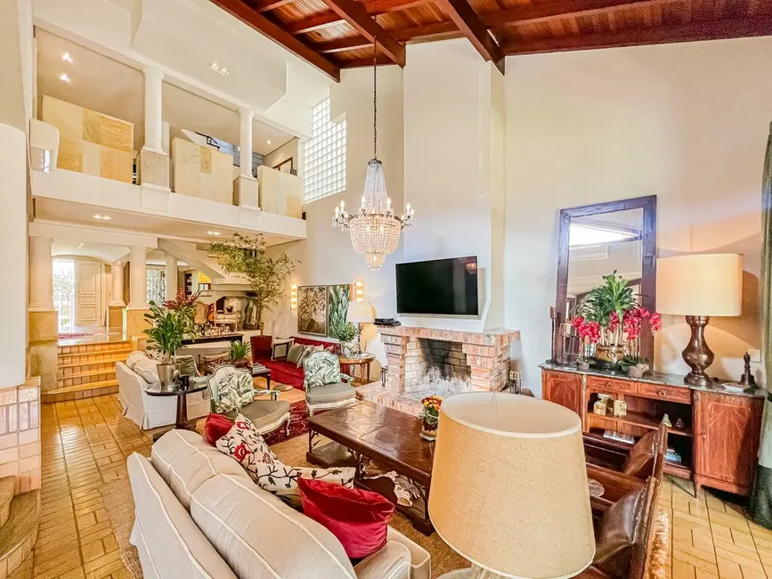 Casa com 4 quartos à venda, 491m2 em Chácara das Pedras, Porto Alegre - RS - imagem 3 Foto 3 de Casa com 4 quartos à venda, 491m2 em Chácara das Pedras, Porto Alegre - RS