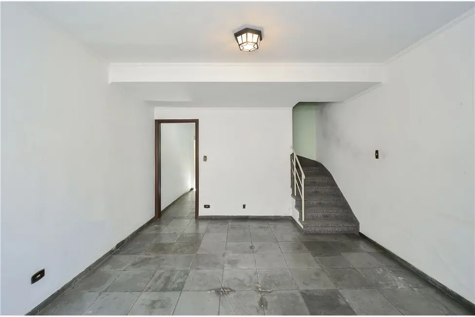 Casa com 2 quartos à venda, 110m2 em Jardim Aeroporto, São Paulo - SP - imagem 4 Foto 4 de Casa com 2 quartos à venda, 110m2 em Jardim Aeroporto, São Paulo - SP