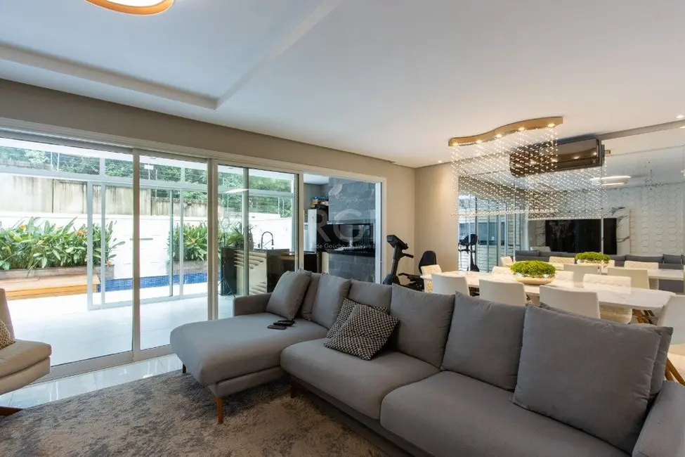 Casa de Condomínio com 4 quartos à venda, 168m2 em Hípica, Porto Alegre - RS - imagem 8 Foto 8 de Casa de Condomínio com 4 quartos à venda, 168m2 em Hípica, Porto Alegre - RS