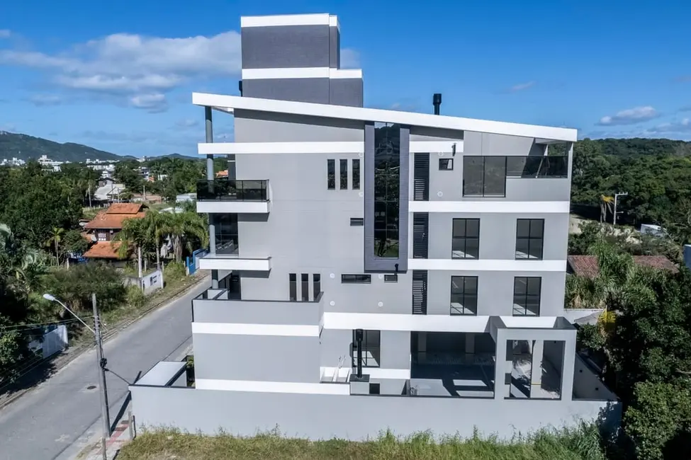 Foto 4 de Apartamento com 2 quartos à venda, 78m2 em Bombinhas - SC