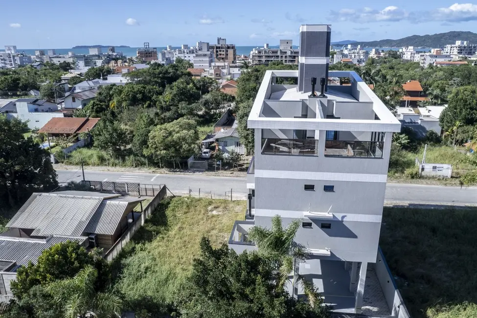 Foto 6 de Apartamento com 2 quartos à venda, 78m2 em Bombinhas - SC