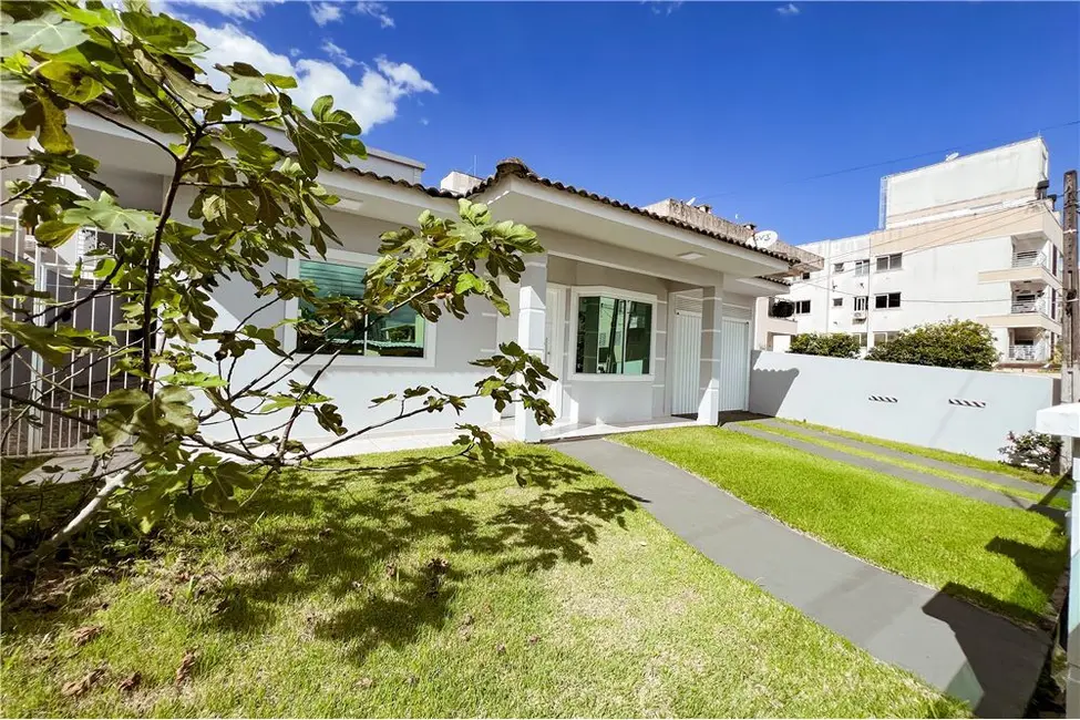 Foto 1 de Casa com 2 quartos à venda, 88m2 em Pagani, Palhoca - SC