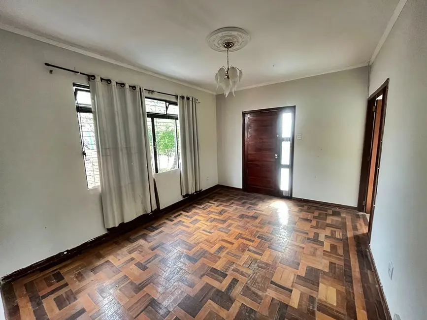 Casa com 3 quartos à venda, 120m2 em Passo da Areia, Porto Alegre - RS - imagem 7 Foto 7 de Casa com 3 quartos à venda, 120m2 em Passo da Areia, Porto Alegre - RS
