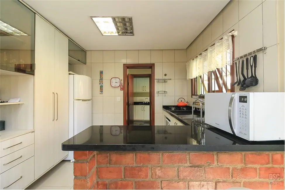 Foto 8 de Casa com 3 quartos à venda, 169m2 em Hípica, Porto Alegre - RS