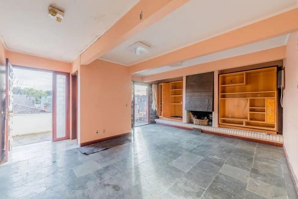 Casa com 3 quartos à venda, 280m2 em Chácara das Pedras, Porto Alegre - RS - imagem 8 Foto 8 de Casa com 3 quartos à venda, 280m2 em Chácara das Pedras, Porto Alegre - RS