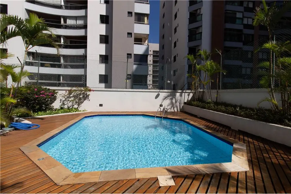 Apartamento com 3 quartos à venda, 143m2 em Moema, São Paulo - SP - imagem 2 Foto 2 de Apartamento com 3 quartos à venda, 143m2 em Moema, São Paulo - SP