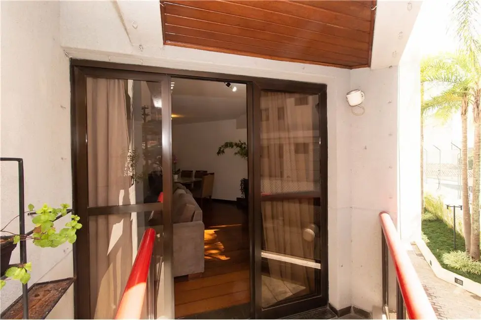 Apartamento com 3 quartos à venda, 143m2 em Moema, São Paulo - SP - imagem 8 Foto 8 de Apartamento com 3 quartos à venda, 143m2 em Moema, São Paulo - SP