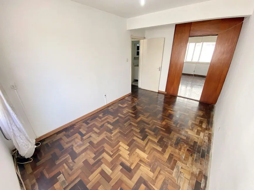 Foto 7 de Apartamento com 3 quartos à venda, 81m2 em Vila Ipiranga, Porto Alegre - RS