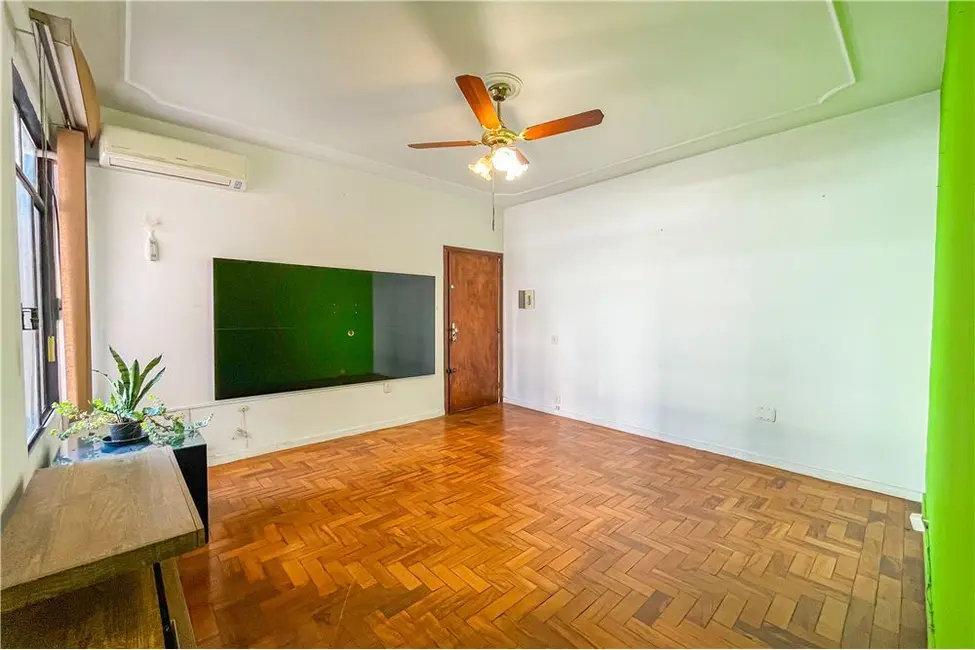 Foto 4 de Apartamento com 2 quartos à venda, 60m2 em São João, Porto Alegre - RS