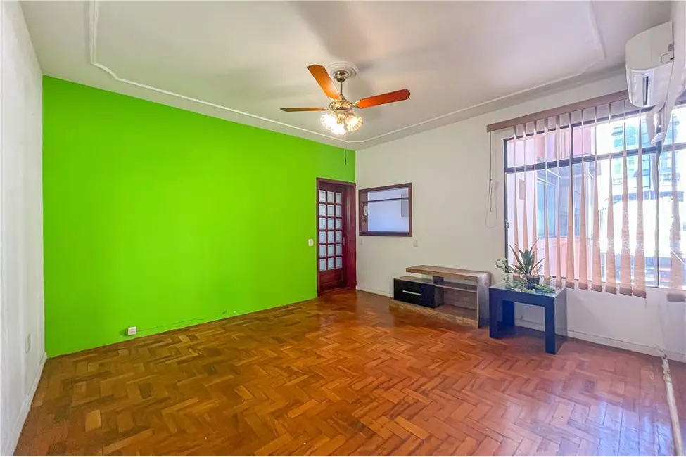 Foto 1 de Apartamento com 2 quartos à venda, 60m2 em São João, Porto Alegre - RS