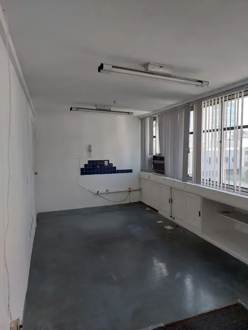 Foto 5 de Sala Comercial à venda, 30m2 em Rio Branco, Porto Alegre - RS