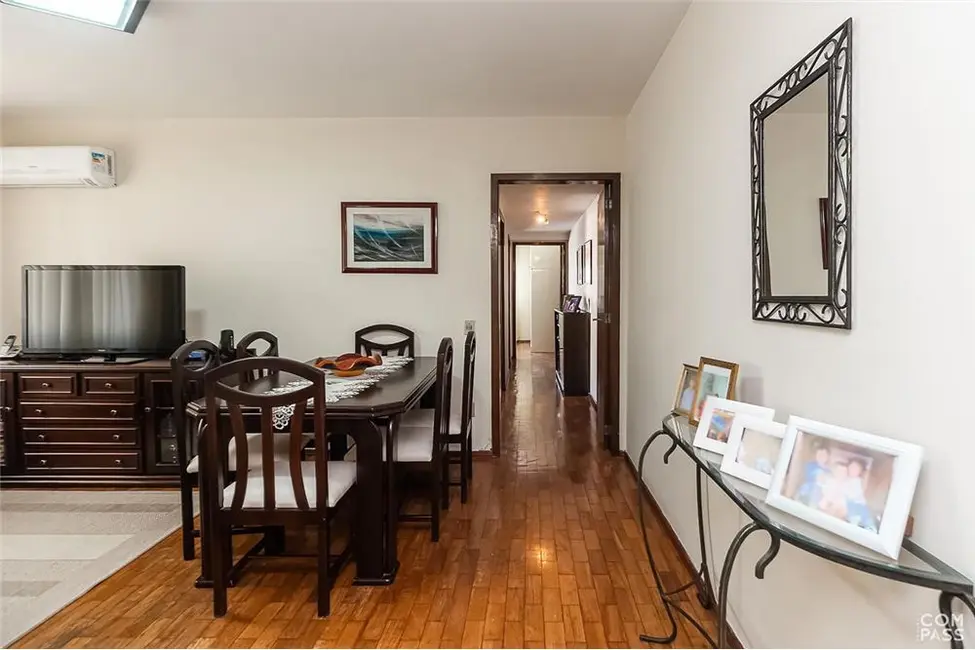 Apartamento com 3 quartos à venda, 82m2 em Menino Deus, Porto Alegre - RS - imagem 6 Foto 6 de Apartamento com 3 quartos à venda, 82m2 em Menino Deus, Porto Alegre - RS