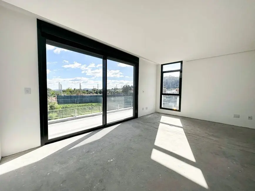 Casa de Condomínio com 3 quartos à venda, 300m2 em Vila Nova, Porto Alegre - RS - imagem 6 Foto 6 de Casa de Condomínio com 3 quartos à venda, 300m2 em Vila Nova, Porto Alegre - RS