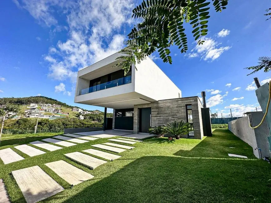 Casa de Condomínio com 3 quartos à venda, 300m2 em Vila Nova, Porto Alegre - RS - imagem 5 Foto 5 de Casa de Condomínio com 3 quartos à venda, 300m2 em Vila Nova, Porto Alegre - RS