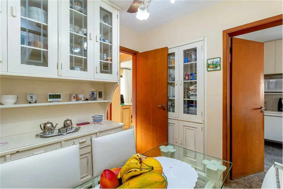 Apartamento com 4 quartos à venda, 186m2 em Santa Cecília, São Paulo - SP - imagem 8 Foto 8 de Apartamento com 4 quartos à venda, 186m2 em Santa Cecília, São Paulo - SP