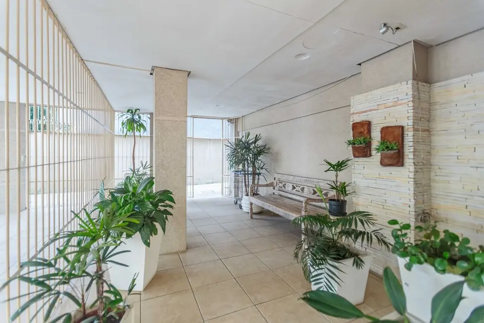 Foto 6 de Apartamento com 2 quartos à venda, 72m2 em Azenha, Porto Alegre - RS