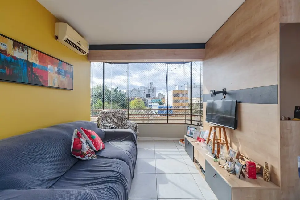 Foto 9 de Apartamento com 2 quartos à venda, 72m2 em Azenha, Porto Alegre - RS