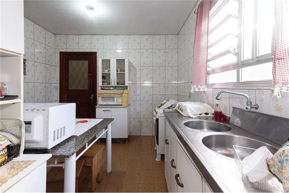 Casa com 3 quartos à venda, 150m2 em Jardim Itu, Porto Alegre - RS - imagem 6 Foto 6 de Casa com 3 quartos à venda, 150m2 em Jardim Itu, Porto Alegre - RS