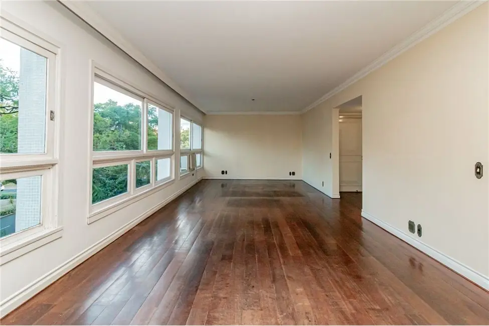 Apartamento com 3 quartos à venda, 173m2 em Moinhos de Vento, Porto Alegre - RS - imagem 7 Foto 7 de Apartamento com 3 quartos à venda, 173m2 em Moinhos de Vento, Porto Alegre - RS