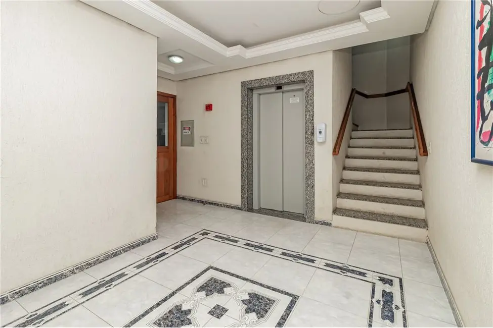 Foto 3 de Apartamento com 3 quartos à venda, 131m2 em Jardim Itu, Porto Alegre - RS