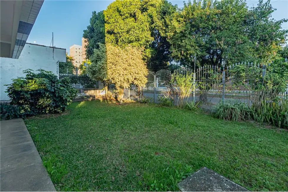 Foto 2 de Apartamento com 3 quartos à venda, 131m2 em Jardim Itu, Porto Alegre - RS