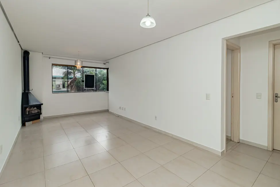 Apartamento com 2 quartos à venda, 76m2 em Centro Histórico, Porto Alegre - RS - imagem 3 Foto 3 de Apartamento com 2 quartos à venda, 76m2 em Centro Histórico, Porto Alegre - RS