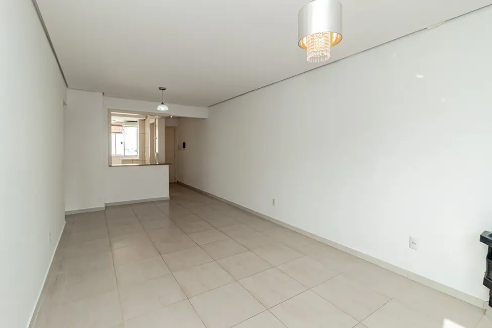 Apartamento com 2 quartos à venda, 76m2 em Centro Histórico, Porto Alegre - RS - imagem 7 Foto 7 de Apartamento com 2 quartos à venda, 76m2 em Centro Histórico, Porto Alegre - RS