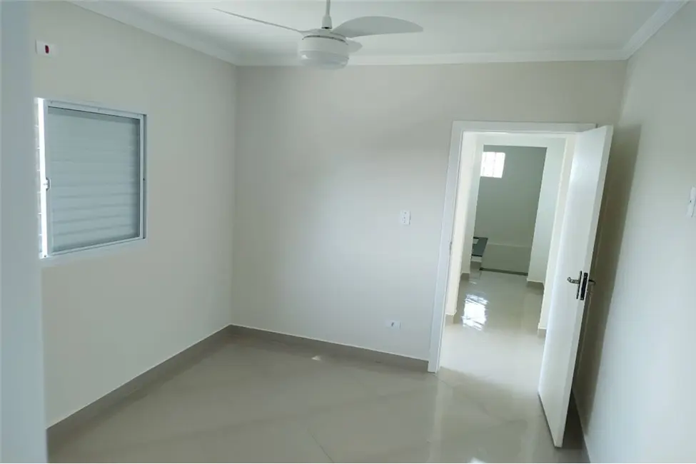 Foto 9 de Casa com 2 quartos à venda, 138m2 em Vila Aparecida, Taubate - SP