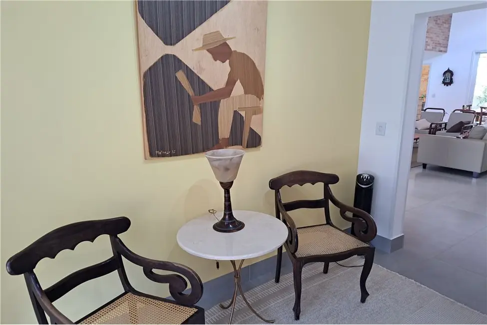 Casa com 4 quartos à venda, 284m2 em Sao Jose Dos Campos - SP - imagem 9 Foto 9 de Casa com 4 quartos à venda, 284m2 em Sao Jose Dos Campos - SP