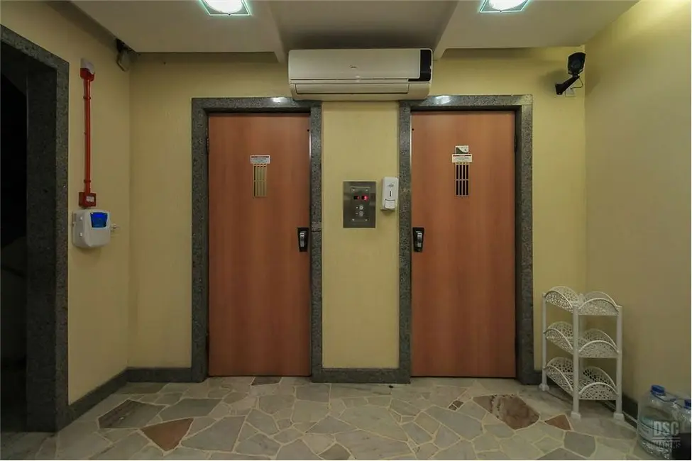 Apartamento com 1 quarto à venda, 36m2 em Centro Histórico, Porto Alegre - RS - imagem 3 Foto 3 de Apartamento com 1 quarto à venda, 36m2 em Centro Histórico, Porto Alegre - RS