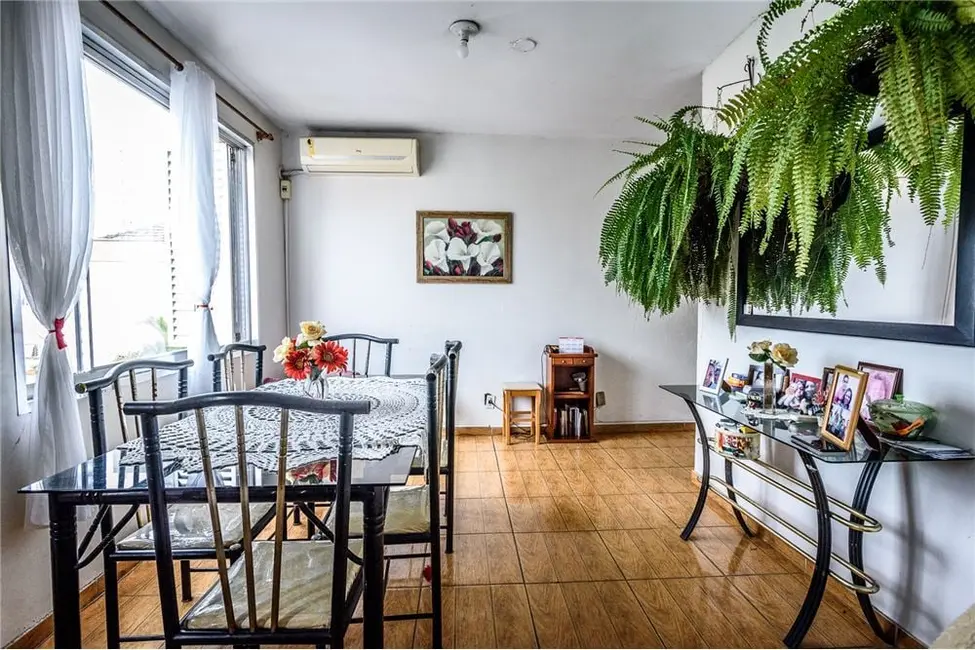 Apartamento com 4 quartos à venda, 74m2 em Passo da Areia, Porto Alegre - RS - imagem 4 Foto 4 de Apartamento com 4 quartos à venda, 74m2 em Passo da Areia, Porto Alegre - RS