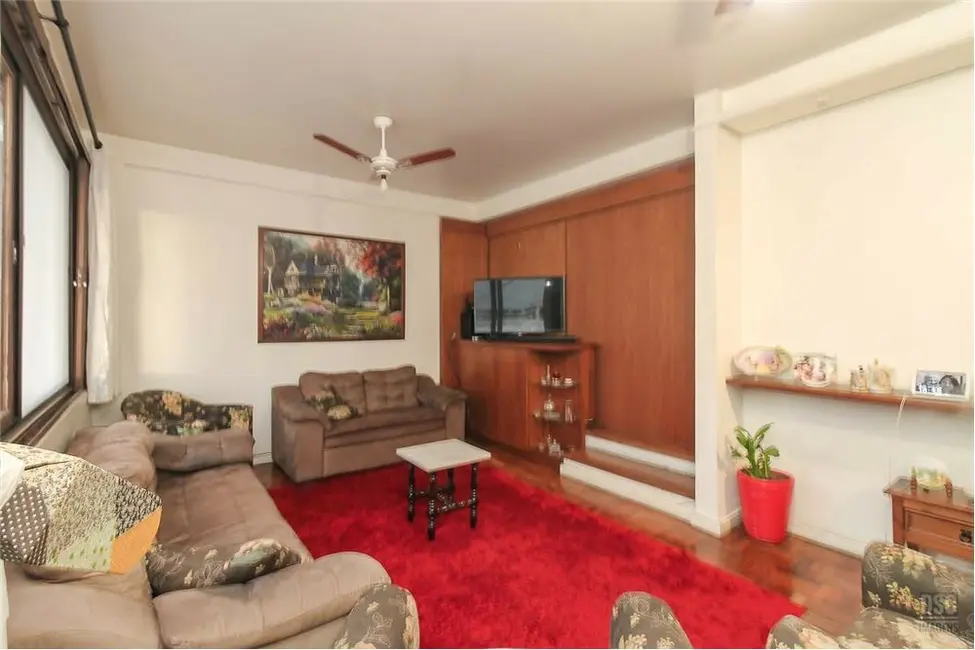 Casa com 4 quartos à venda, 285m2 em Bom Jesus, Porto Alegre - RS - imagem 3 Foto 3 de Casa com 4 quartos à venda, 285m2 em Bom Jesus, Porto Alegre - RS