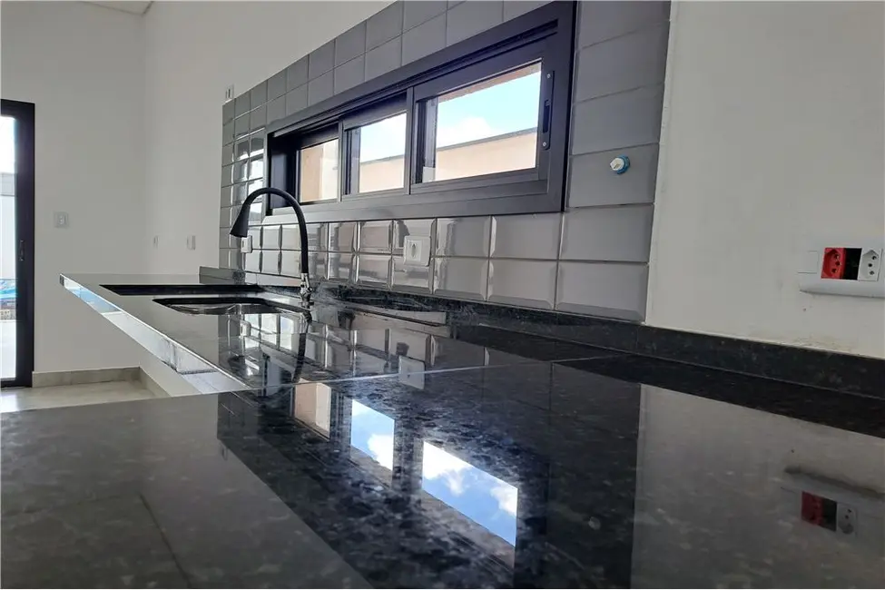 Foto 39 de Casa à venda, 160m2 em Parque Residencial Maria Elmira, Cacapava - SP