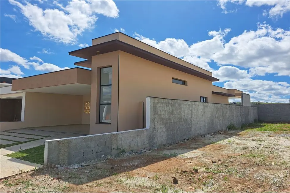 Foto 4 de Casa à venda, 160m2 em Parque Residencial Maria Elmira, Cacapava - SP