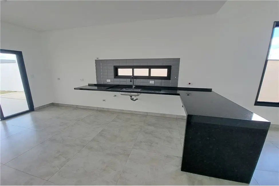 Foto 43 de Casa à venda, 160m2 em Parque Residencial Maria Elmira, Cacapava - SP