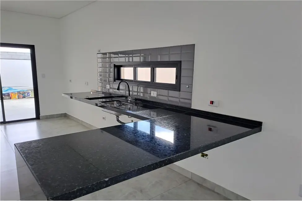 Foto 13 de Casa à venda, 160m2 em Parque Residencial Maria Elmira, Cacapava - SP