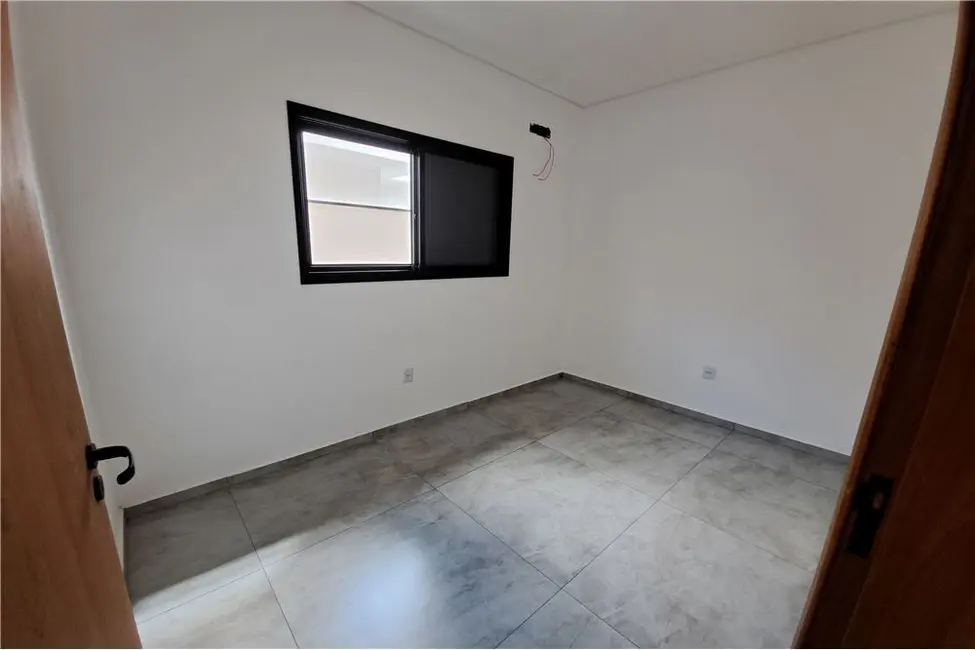 Foto 36 de Casa à venda, 160m2 em Parque Residencial Maria Elmira, Cacapava - SP